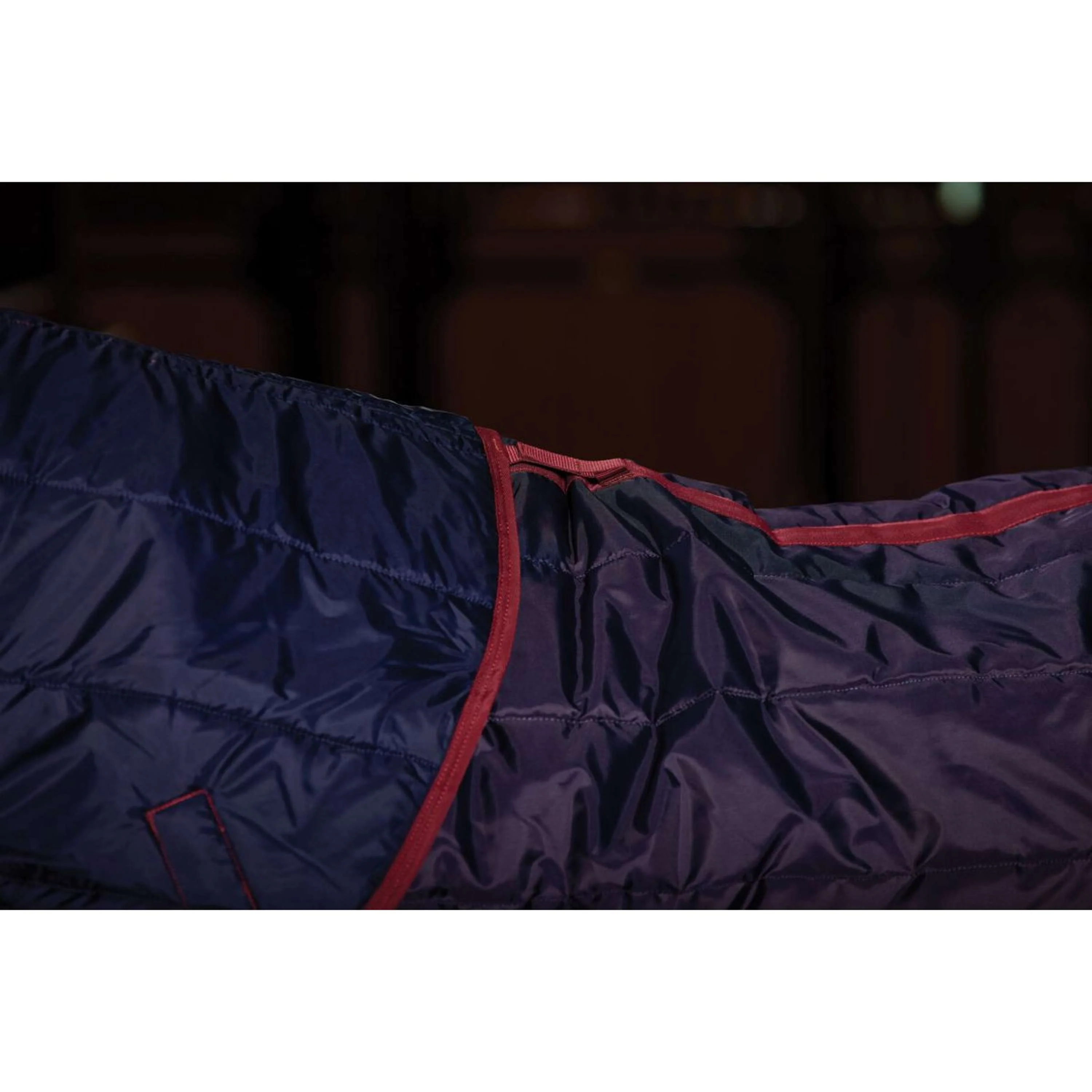 WeatherBeeta Couverture d'Écurie ComFiTec 210D Channel Quilt Combo Neck 360g Marine/Bordeaux - Image 5